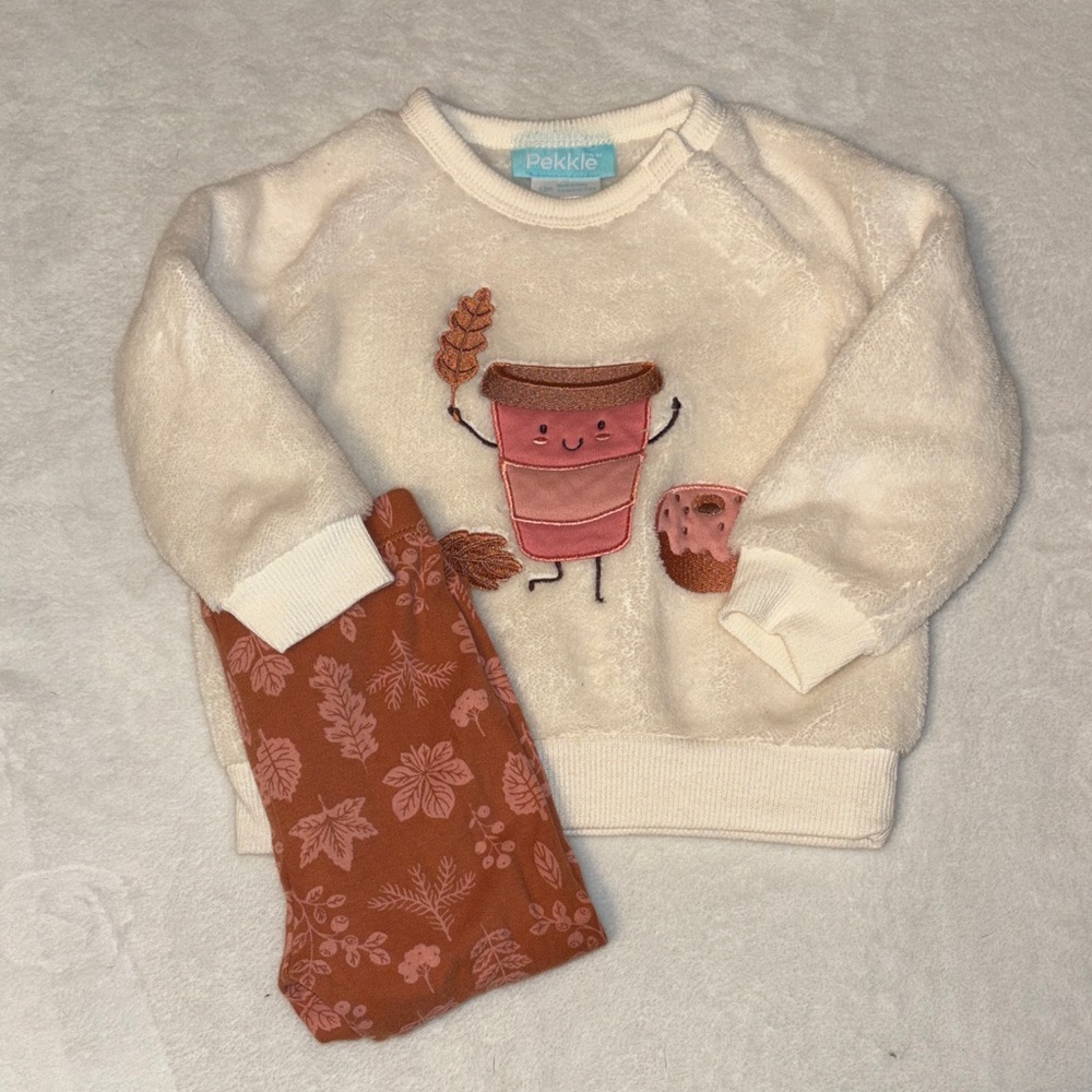 Pekkle Cream Fuzzy Sweater & Rust Floral Leggings Set - Cute Cupcake Applique